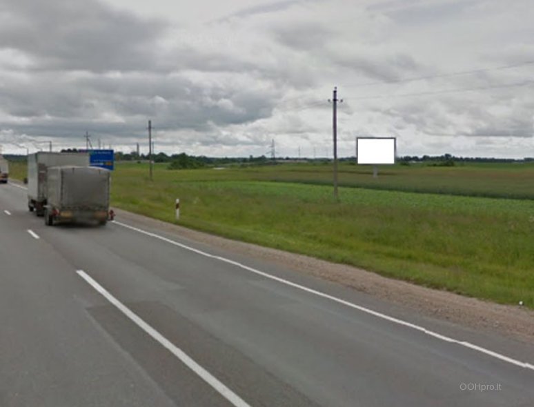 Šalia Panevėžio-Kėdainių magistralinio kelio (A8 Panevėžys–Aristava–Sitkūnai #275)